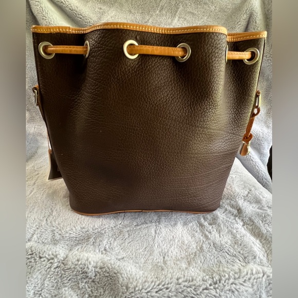 **SALE** 🤩🛍️ 2 (two) Dooney & Bourke drawstring bucket purses - Picture 5 of 15